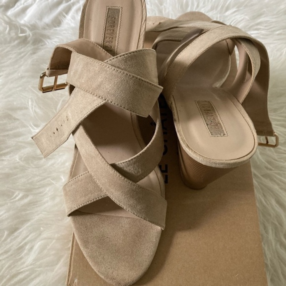 Elegant Tan Women's Sandals